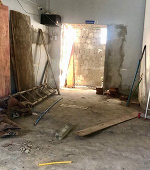 Fiscalização aponta problemas graves em unidade de saúde em reforma há quase dois anos em Maceió