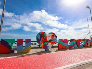 Pontos turísticos de Maceió são palcos de ação de marketing da turnê 'Tchan 30 anos'