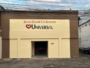 Para escapar de agressões, mulher se esconde em banheiro de igreja em Maceió