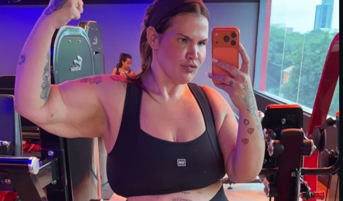 Thais Carla “estranha” mudança no corpo após emagrecer 90 kg