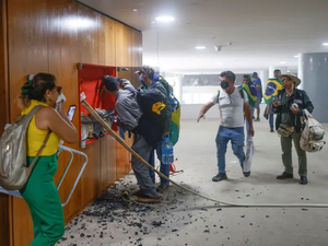 STF pauta julgamento sobre mais 200 denúncias do 8 de janeiro