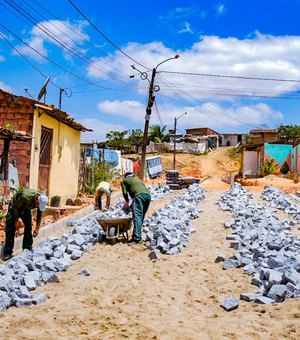 Arapiraca em desenvolvimento: bairro Mangabeiras recebe pavimentação e novas moradias