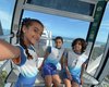 Estudantes de escola municipal participam de dia de lazer na roda-gigante