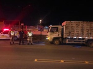 Motorista é multado por transportar aves sem a nota fiscal e a GTA