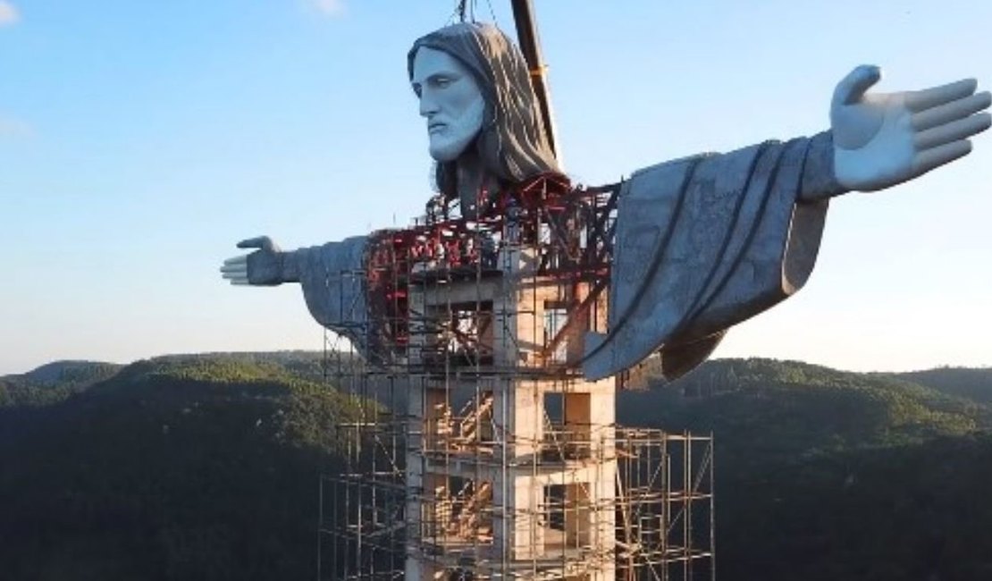 Rio Grande do Sul faz estátua de Cristo Redentor maior que a do RJ