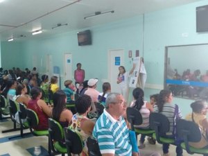 ?Outubro Rosa? alerta para prevenção do câncer de mama e útero