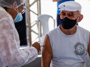 Rio Largo inicia vacinação contra Covid-19 para idosos acima de 68 anos