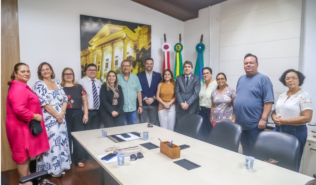 Câmara promulga lei que unifica matrícula dos professores da rede municipal de Maceió