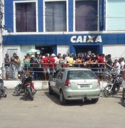 [Vídeo] Auxílio emergencial: agência da Caixa e lotérica ficam lotadas em Porto Calvo