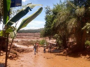 Barragem da Vale se rompe em Minas Gerais
