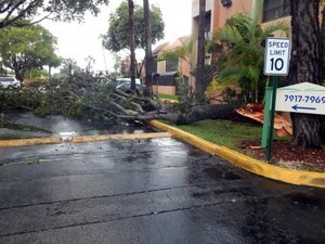 Aeroporto de Miami ficará fechado até que danos sejam avaliados