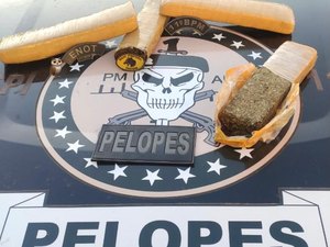 Duas mulheres são presas e quatro tabletes de maconha apreendidos, em Piaçabuçu