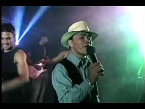 Vídeo: Irmão de Kara Veia afirma que cantor encontrado morto não se suicidou 