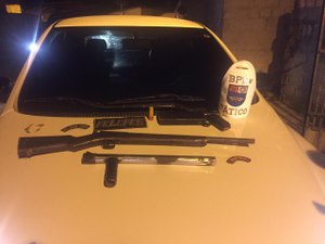Polícia prende suspeito e apreende arma de fogo e produtos roubados