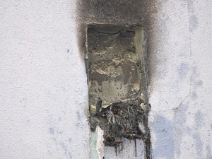 Curto circuito atinge medidor de energia e provoca incêndio em Maceió