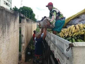 Famílias desabrigadas de Marechal Deodoro recebem 15 toneladas de alimentos