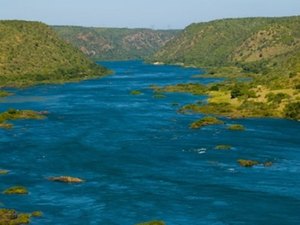 Casal amplia bombeamento de água do Rio São Francisco