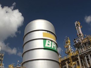 Petrobras anuncia aumento no preço do diesel nas refinarias