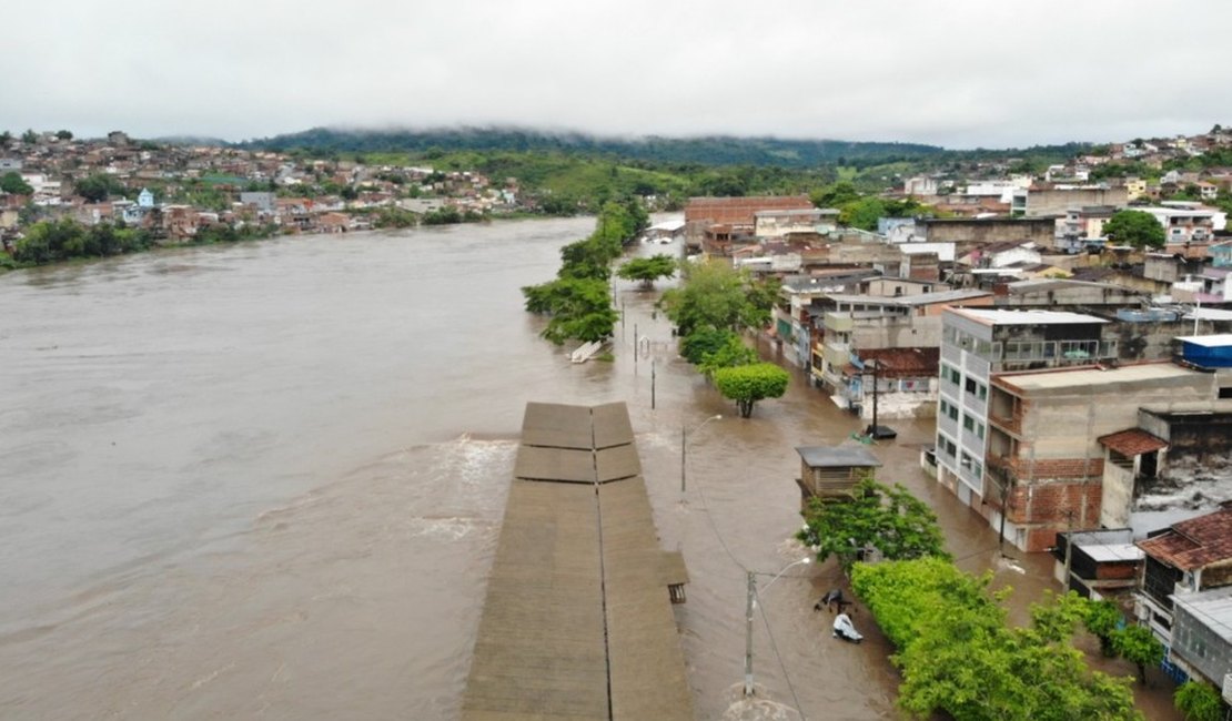 Mais de 430 mil pessoas são afetadas pela chuva na Bahia; números de desabrigados e desalojados sobem