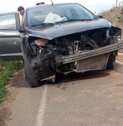 [Vídeo] Motorista perde direção de veículo e tomba na AL 220, em Limoeiro de Anadia