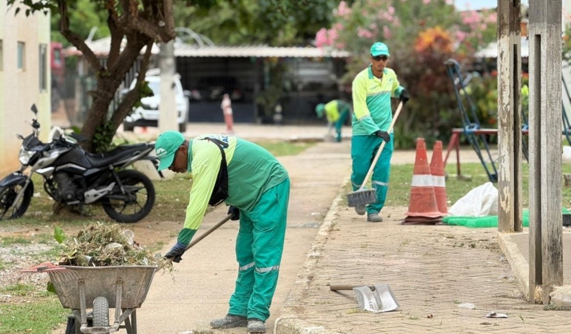 Prefeitura de Maceió promove mutirão de limpeza no Vale do Reginaldo