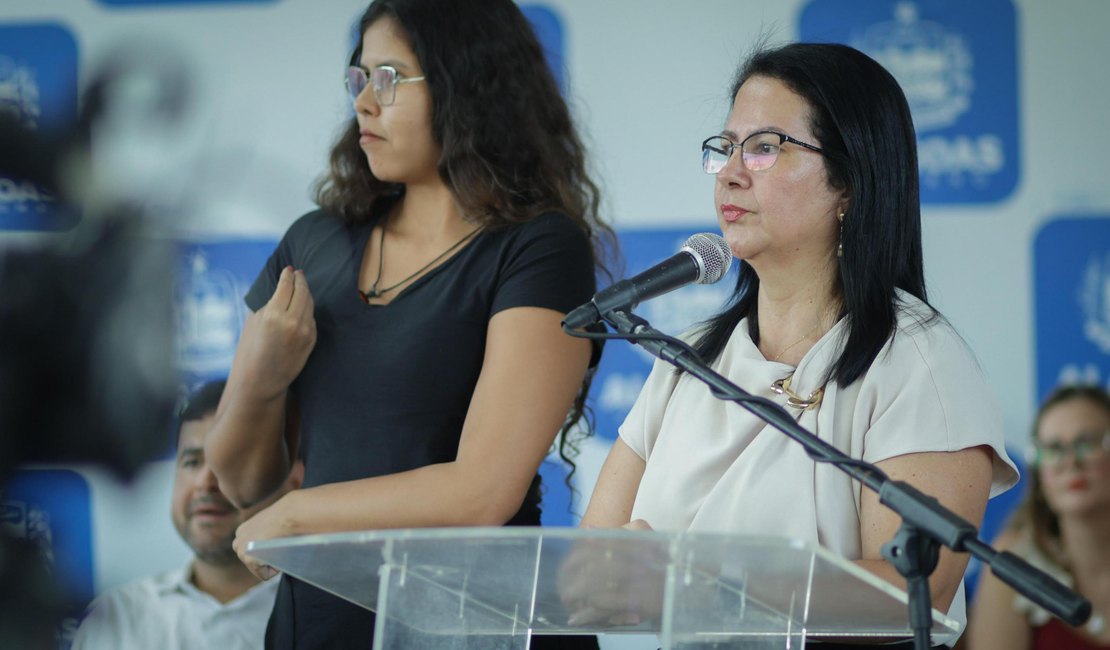 Governo assina ordens ordens de serviço e garante Creche Cria e duas Escolas do Coração em Maceió