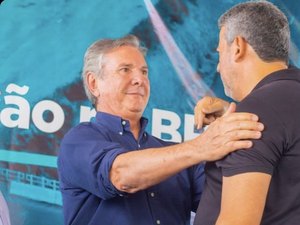 Collor promove Arthur Lira com intenção de sair do isolamento político e agradar Bolsonaro