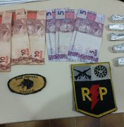 Homem é preso com maconha e dinheiro em Arapiraca
