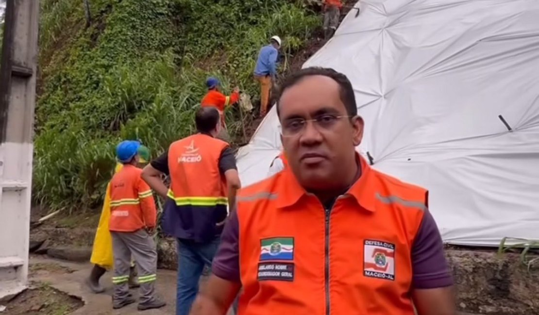 Prefeito JHC divulga ação da Defesa Civil diante de risco de desabamento de muro em Maceió