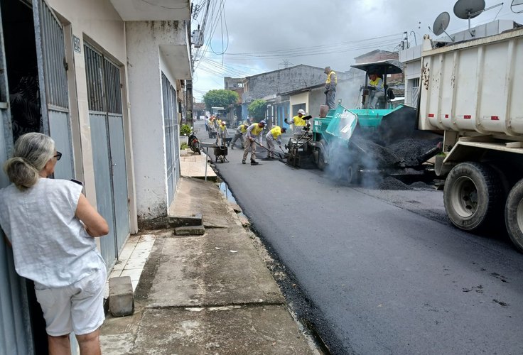 União dos Palmares se transforma em pouco tempo num verdadeiro canteiro de obras; asfalto é levado aos bairros mais carentes