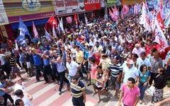 Biu em sua caminhada no centro de Arapiraca