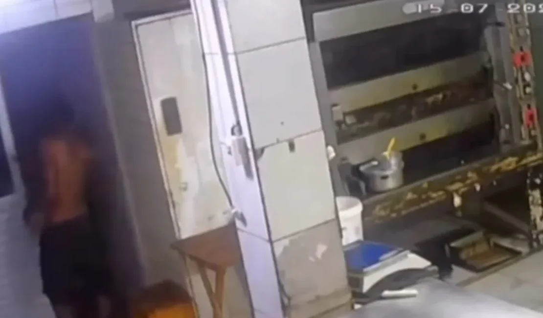 Criminosos invadem padaria na Mangabeiras e furtam eletrônicos e dinheiro