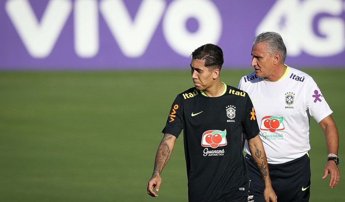 Tite confirma Roberto Firmino na vaga de Gabriel Jesus para jogo com o Uruguai