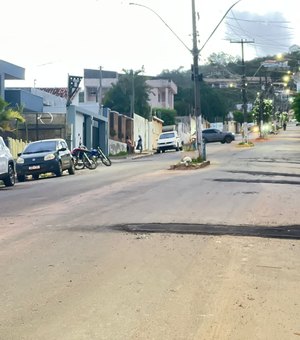 Após decisão judicial, Conasa inicia recuperação de ruas em Palmeira dos Índios