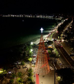 Árvore de Natal da Ponta Verde terá iluminação sincronizada com música