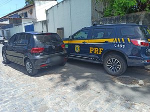 Homem é preso por adulterar veículo em Maceió