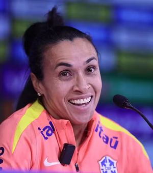 Marta ressalta estilo brasileiro na Seleção e traça caminho para a Copa: 'Um dia de cada vez'