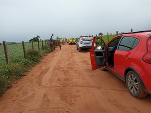 Ladrões são presos e carro da polícia capota durante ação em Arapiraca