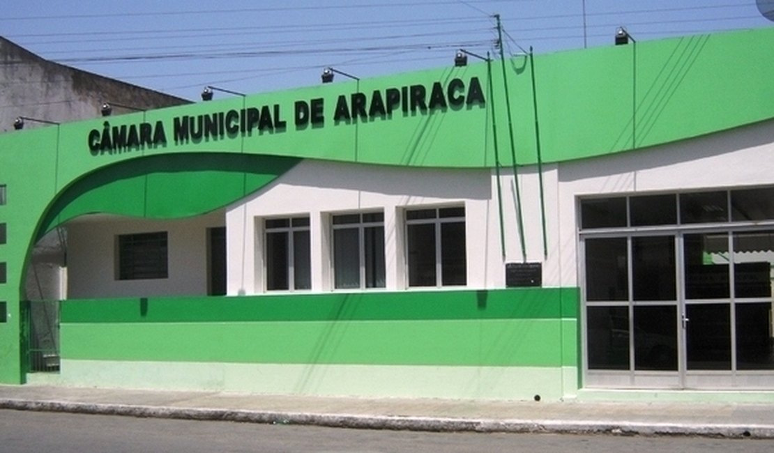 Vereadora solicita  área de leitura no entorno do Bosque das Arapiracas