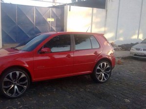 Acusados de praticar assaltos são presos em Maceió com carro roubado