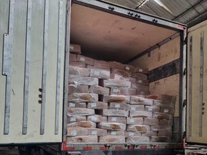Cerca de 33 toneladas de alimentos irregulares são flagrados pela Sefaz em Maceió