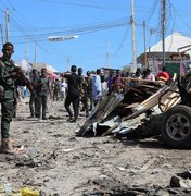 Carro-bomba deixa mortos e feridos na Somália