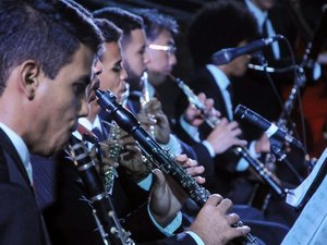 Orquestra Filarmônica de AL se apresenta na orla lagunar