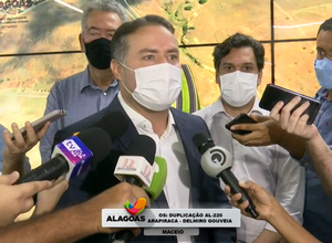 Renan Filho submete à ALE projeto de lei que cria o Programa Conecta Professor