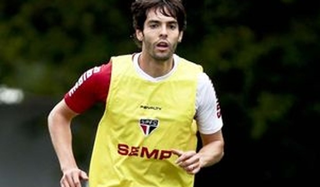 Nome de Kaká aparece no BID e craque pode estrear domingo