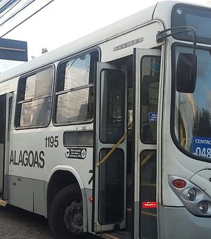 Passageiros são assaltados em ônibus