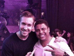 Ronaldo Fenômeno curte balada com Calvin Harris em Ibiza