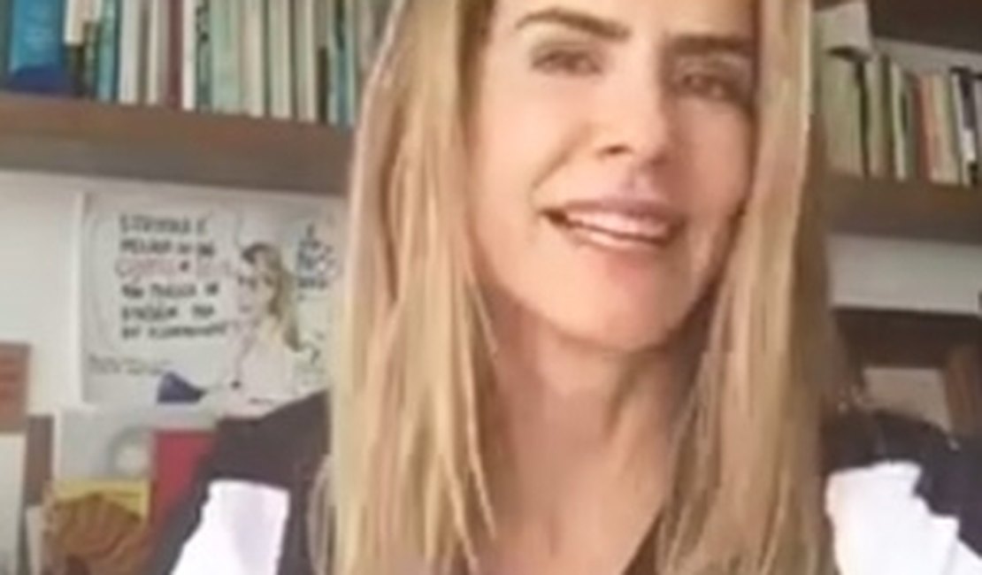 Maitê Proença promete ficar nua no 'Extra Ordinários' deste domingo