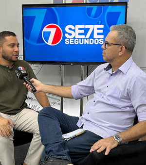 [Vídeo] Professor de aluna Nota Mil na redação do Enem 2024 dará aulas em Arapiraca