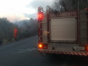Colchão pega fogo e gera princípio de incêndio em Rio Largo